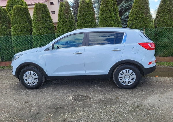 Kia Sportage cena 49900 przebieg: 179500, rok produkcji 2012 z Tarnów małe 379